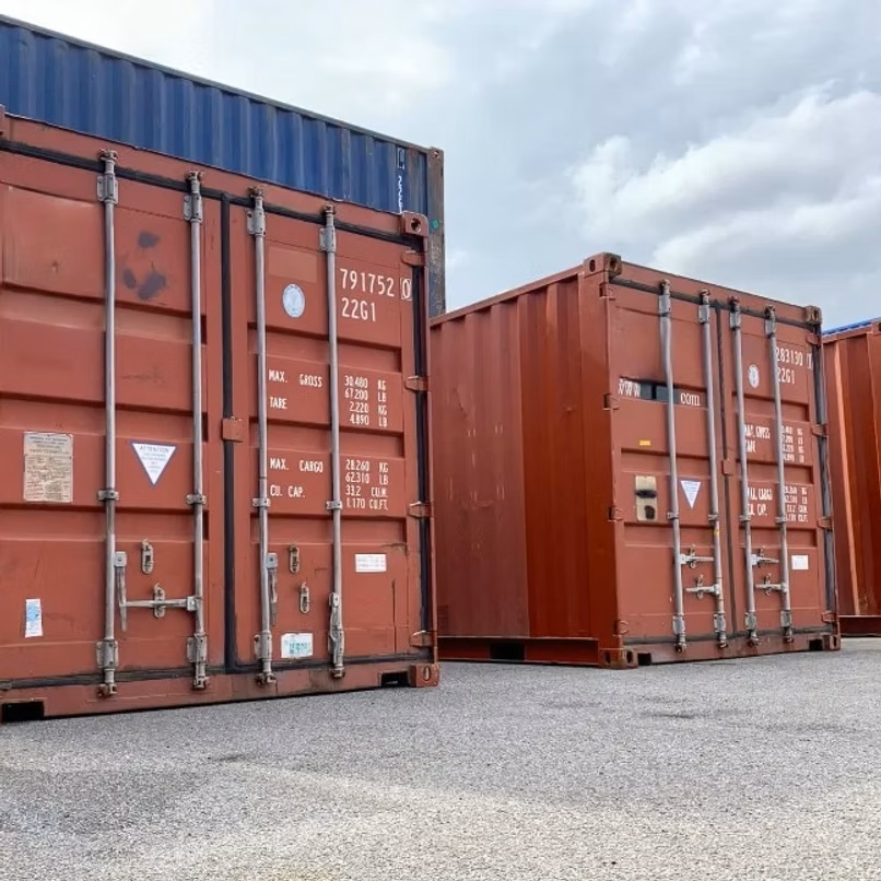 Gebrauchter 10-Fuß-Versandcontainer – Bild 2